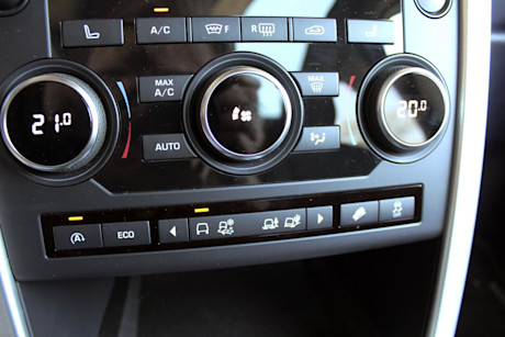 Editorial 2015 lr discovery sport hse luxury pb 11