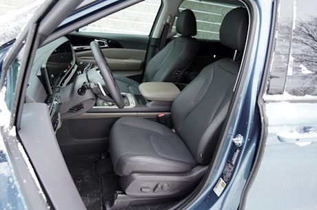 Kia Carnival Hybride SX+ 2025 : essai routier Image
