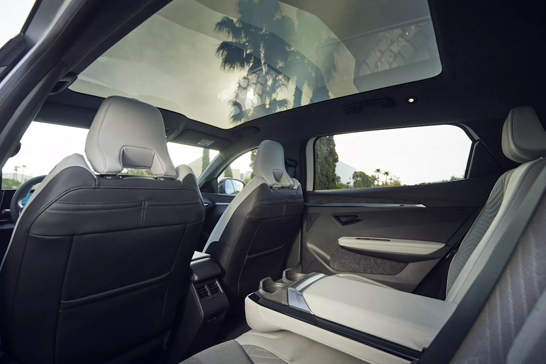 renault-scenic-e-tech-electric-2024-solarbay