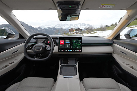 Lynk & Co 08 (2026)_Cockpit