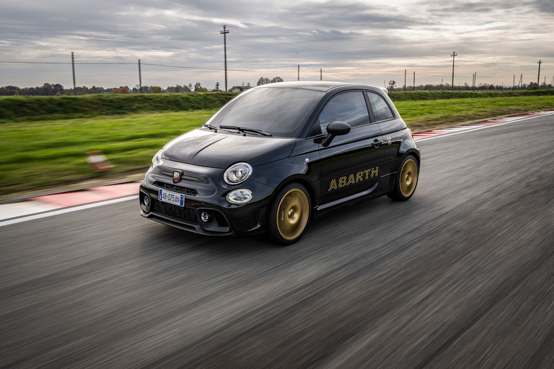 Abarth 695 75 Anniversario feiert den letzten Verbrenner