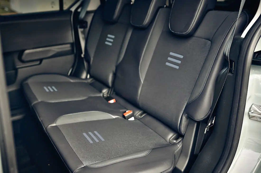 Ford E-Tourneo Courier (2023) interior