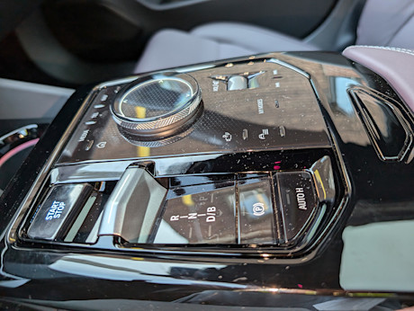 Editorial 2025 bmw i5 xdrive40 td sb 240813 34