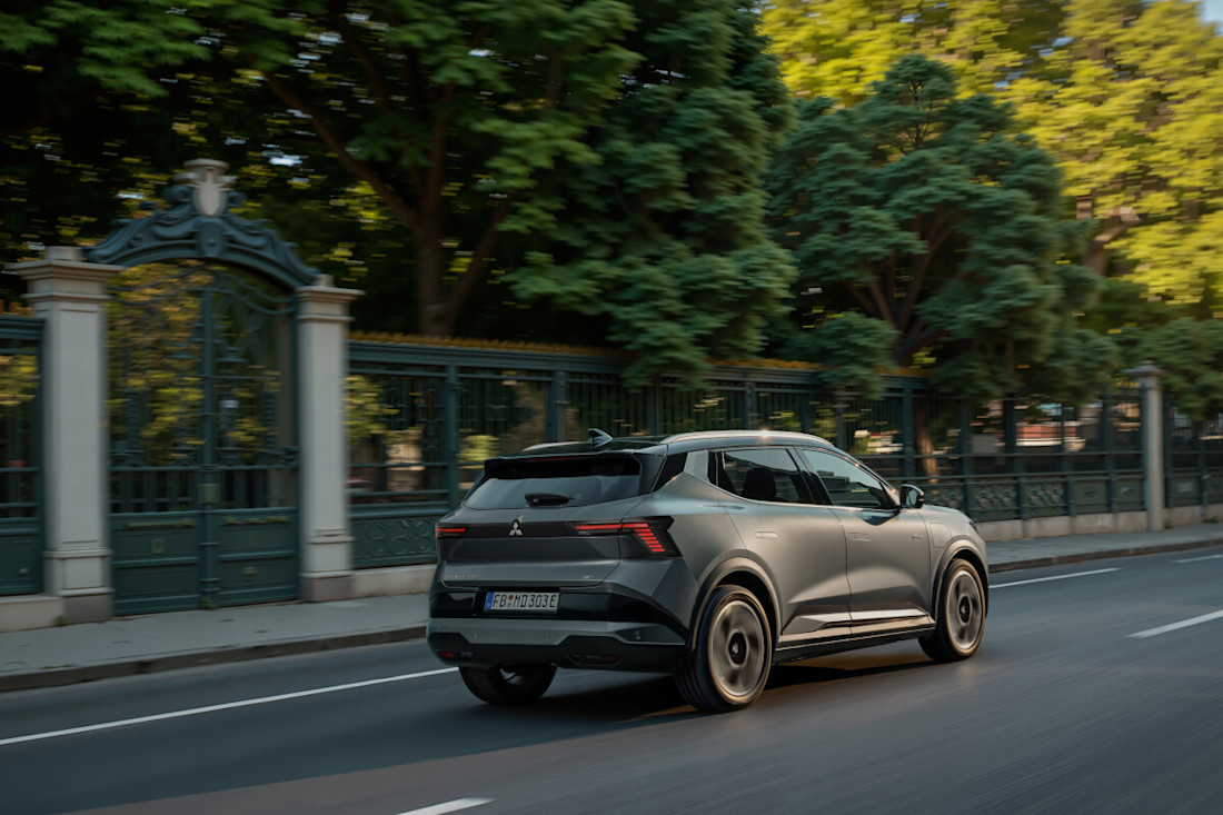 Eclipse Cross_012.jpg