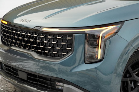 Kia Carnival Hybride SX+ 2025 : essai routier Image