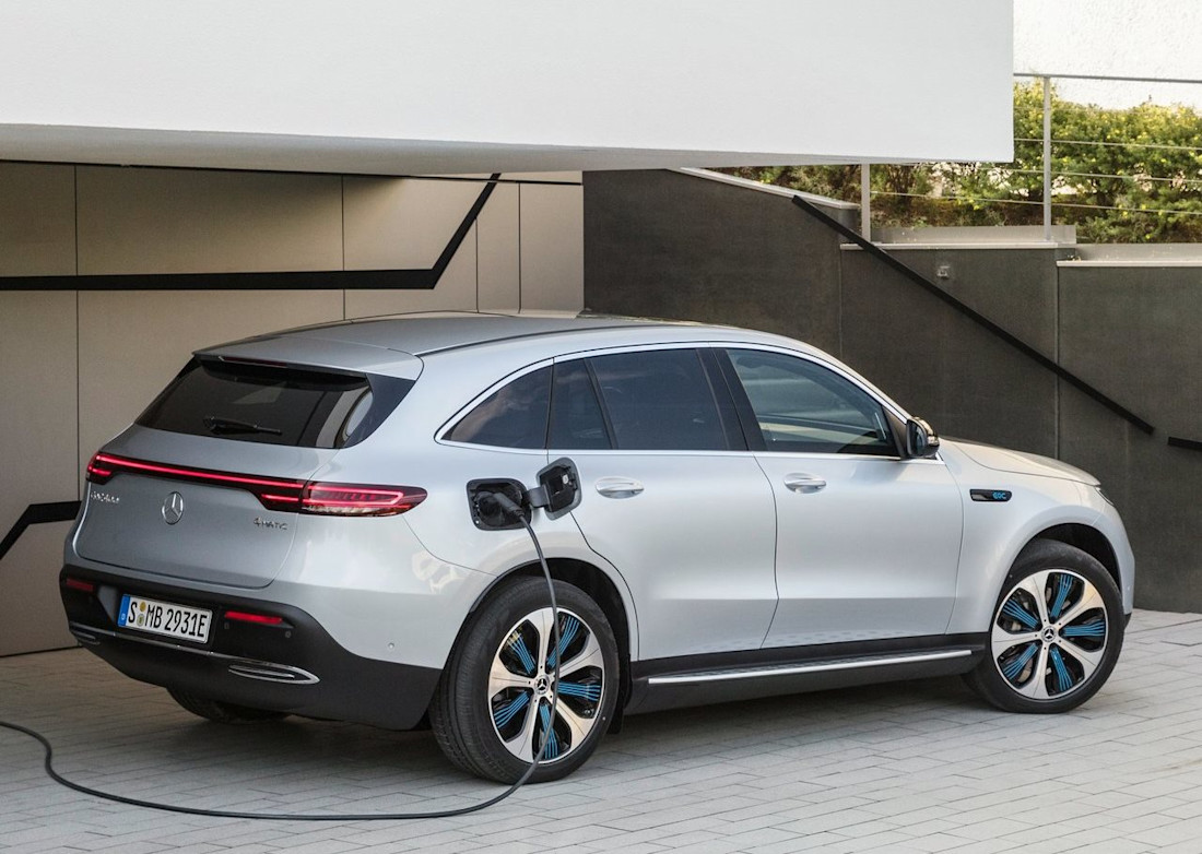 Mercedes-Benz-EQC-2020-1280-6d.jpg
