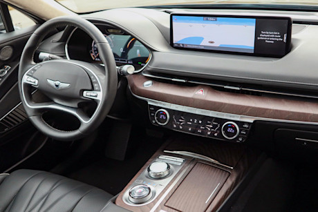 Editorial 2023 genesis electrified g80 prestige 18 jm
