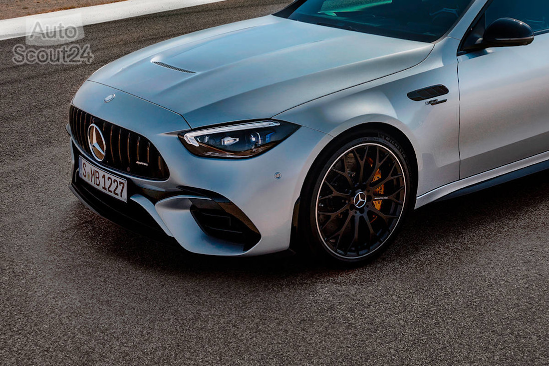 Mercedes-AMG C63 S EPerformance 2022 (13).jpg