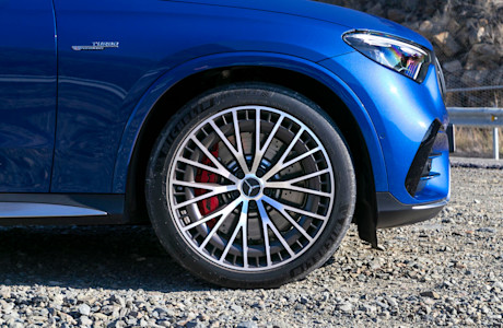 Editorial 2025 mercedes amg glc 63 s fd 231016 16 jw