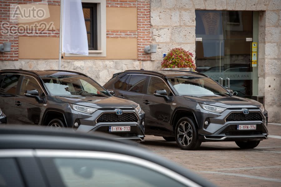 Toyota RAV4 Plug-in - Presentación Valladolid (4) (1).jpg