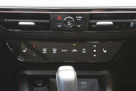 Editorial 2025 nissan kicks fd jm 240912 34