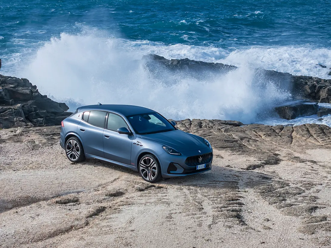 Medium-23489-MaseratiGrecaleFolgoreBlueGraphiteTexturized