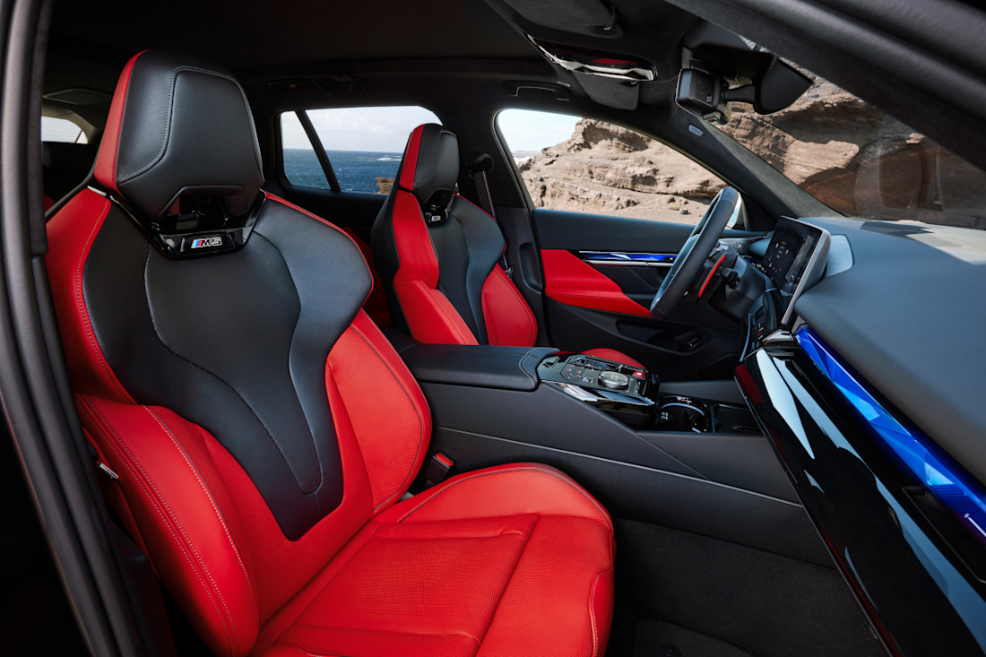 BMW-M5-TOURING-2024-INTERIOR (4).jpg
