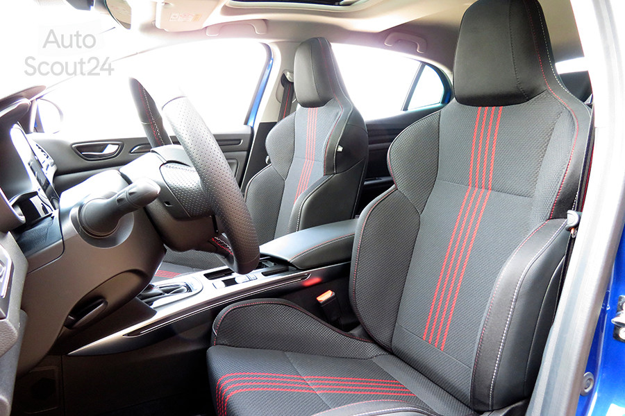 FT_14_renault_megane_hibrido_asientos del _1.JPG