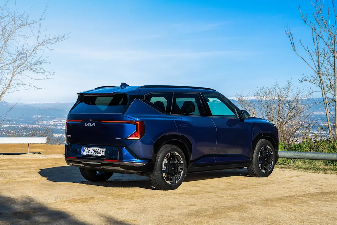 kia ev5 gtl kickoff26 dark-ocean-blue-metallic-005