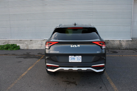 Kia Sportage HEV 2023 vs Toyota RAV4 Hybride 2022 : match comparatif Image