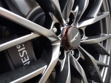 Editorial 2018 genesis g80 sport 10 jp