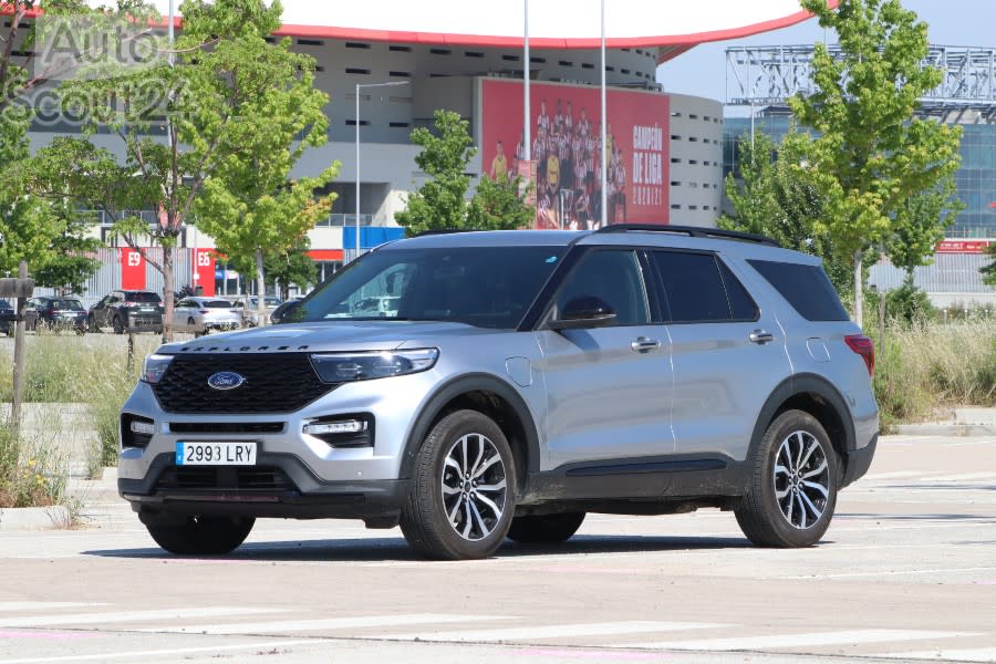 ford-explorer.phev.22.36.jpg