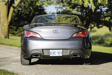 Editorial 2015 hyundai genesis coupe r spec rf 04