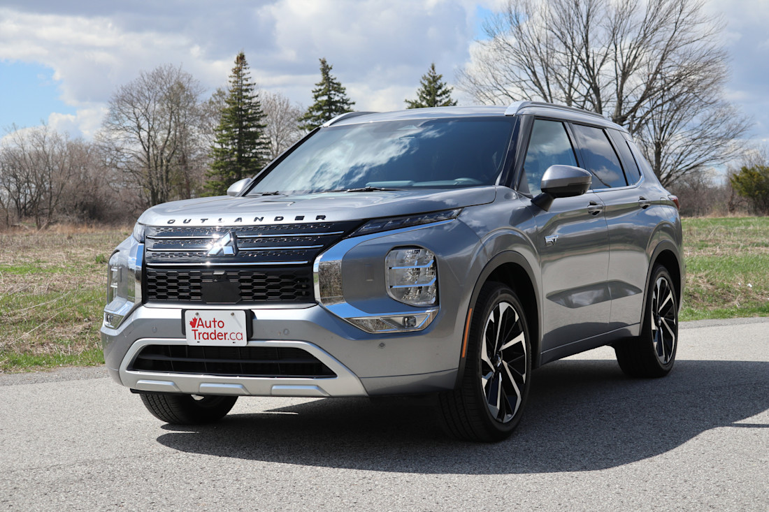 Editorial 2024 mitsubishi outlander phev gt premium 12