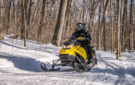 Editorial snowmobiling 101 21 dw