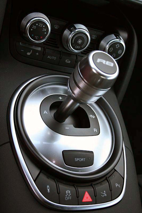 Editorial 2011 audi r8 42 r tronic pb 07