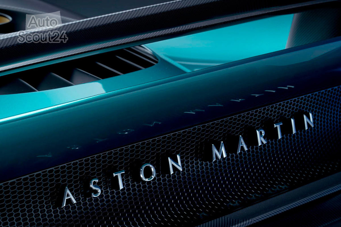 Aston-Martin-Valhalla-2022-(2).jpg