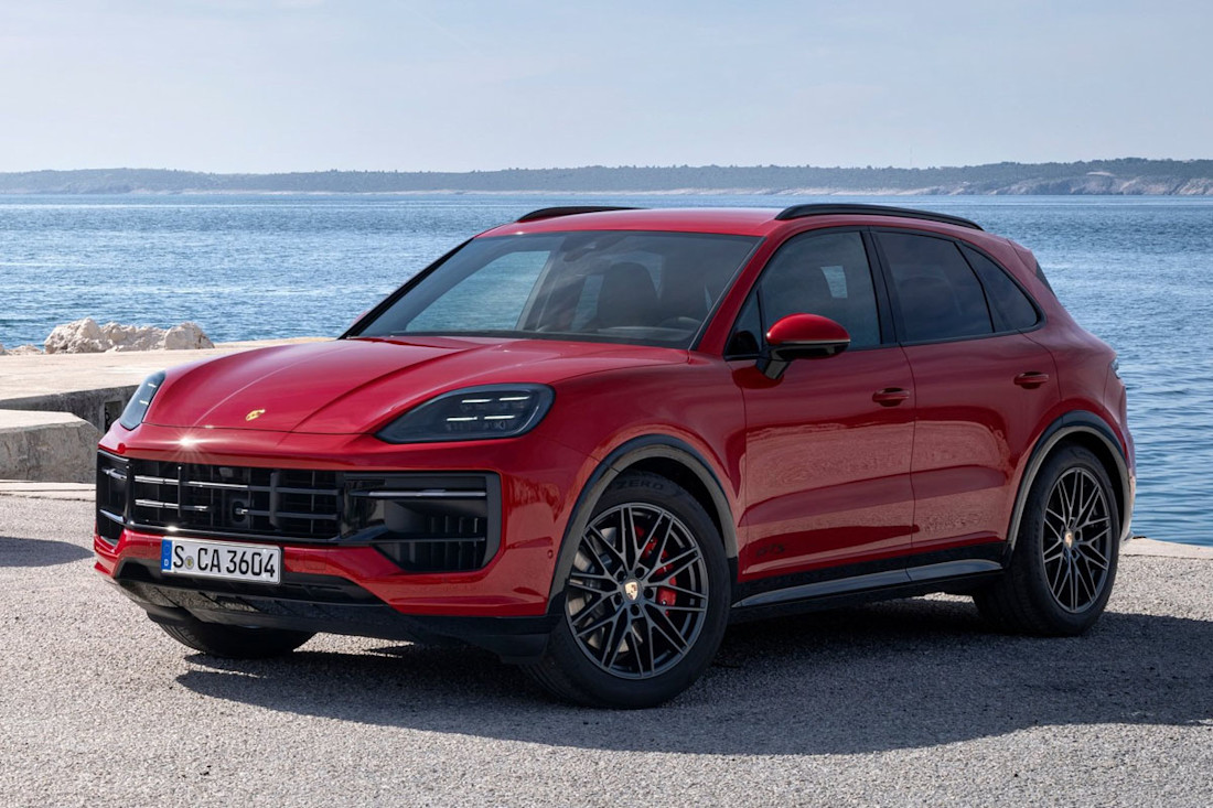 Porsche-Cayenne_GTS-2024 (2).jpg