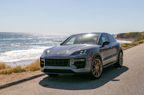 Editorial 2024 porsche cayenne coupe 01 jw