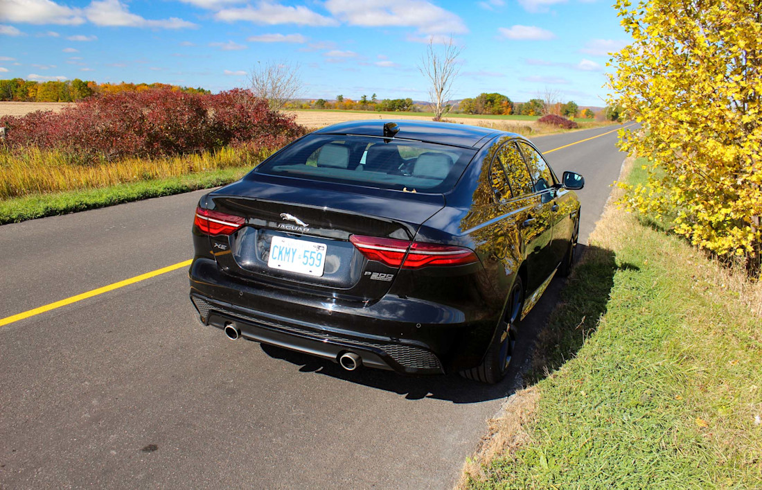 Editorial 2020 jaguar xe p300 r dynamic 06 pb