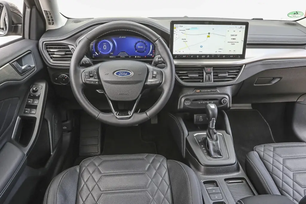 ford-focus-turnier-15-ecoboast-1022-loof-40-62fd27-1569ed-d5cf73