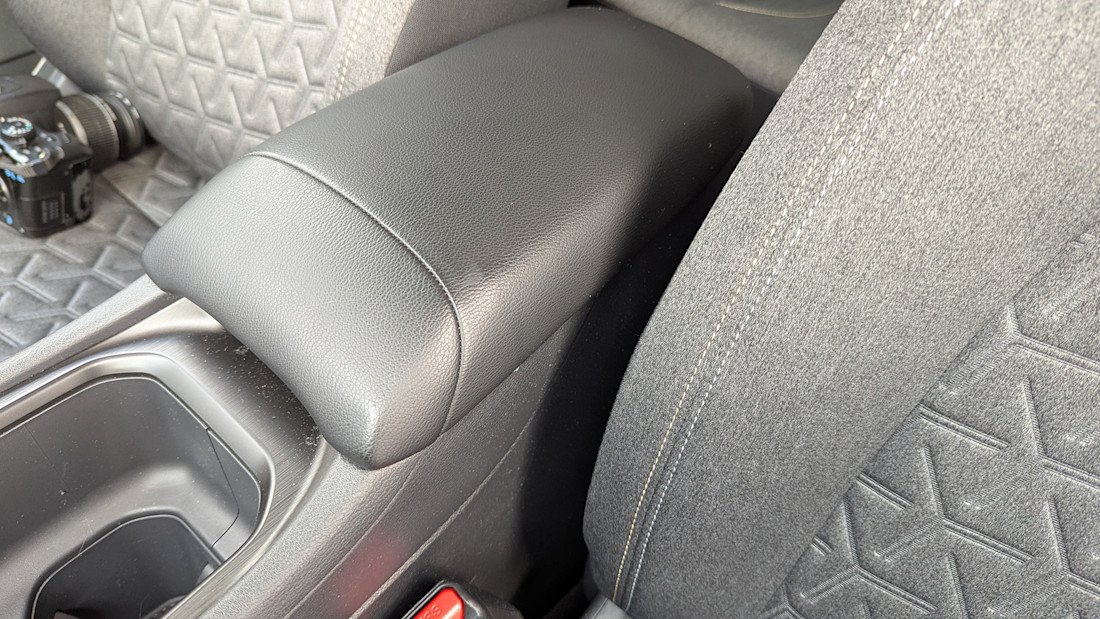 2026 Nissan Kicks - TD - DB - 260106 - 39.jpg