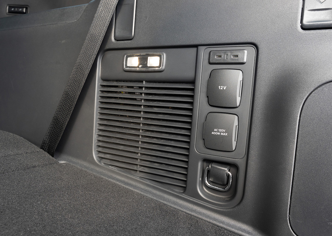 2026 Lincoln Navigator - TD - JW - 260413 - 24.jpg
