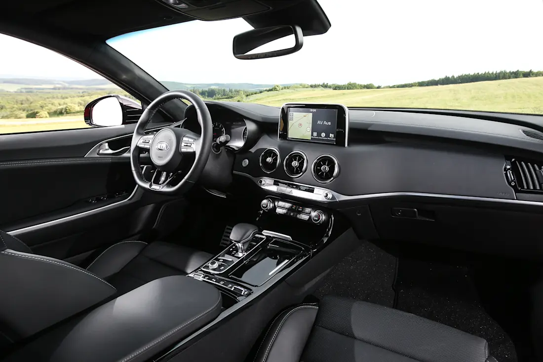 Kia Stinger MJ18 15