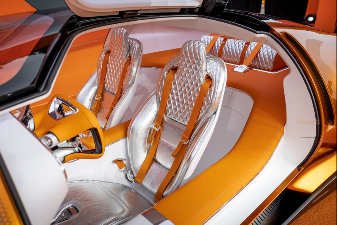 Mercedes-Vision-One-Eleven-2023-c111 (22).jpg