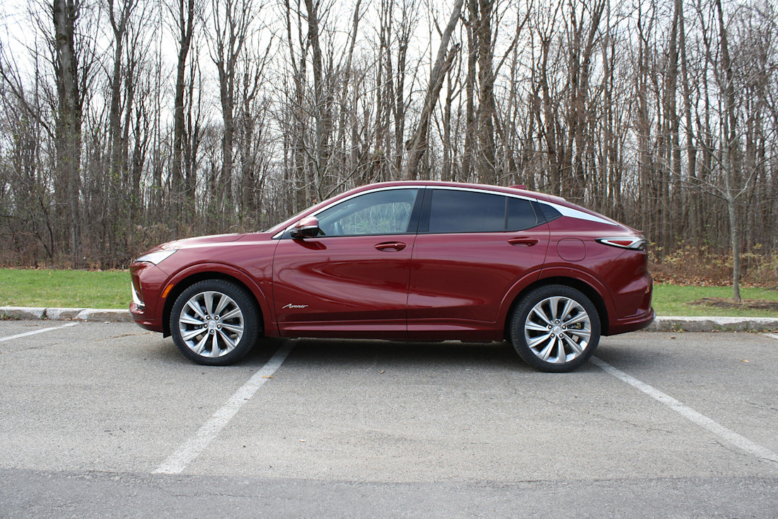 Buick Envista Avenir 2025 : essai routier Body Image