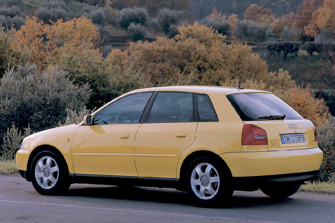Audi-A3_5-door-1999 (1).jpg