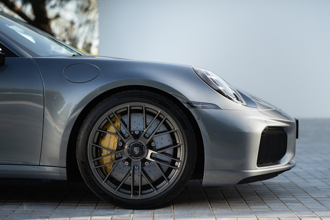 911_TurboS_detalledelantera.jpg