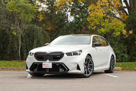 2025 BMW M5 Touring Review Image