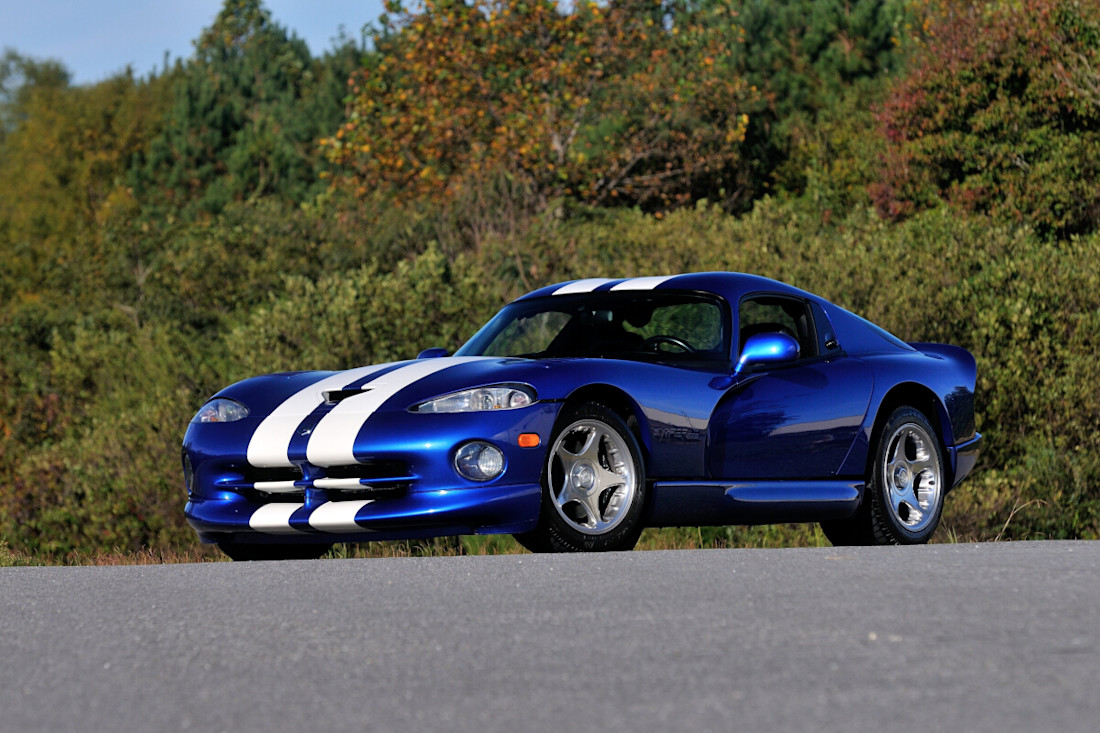 dodge_viper_gts-1997.jpeg