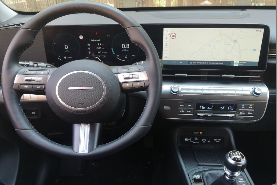 hyundai-kona-2023-1-0-mhev-tecno-review-autoscout24 (38).jpg