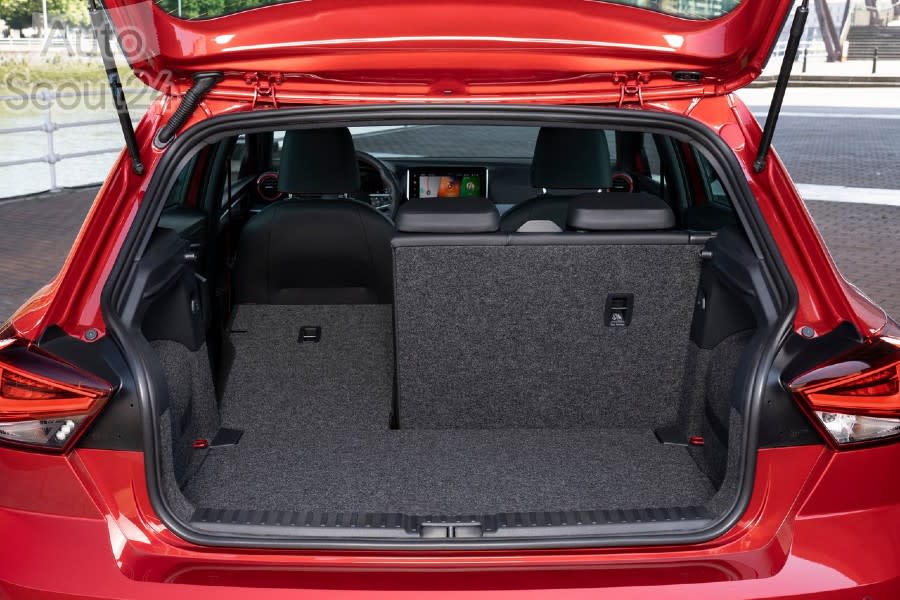 Seat-Ibiza-2022-1280-4b.jpg