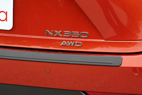 Editorial 2024 lexus nx 350 f sport series 3 td 231120 12 jm