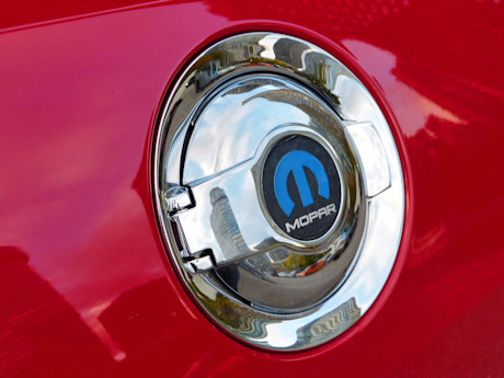 Editorial 2016 dodge challenger rt mopar 11 jb