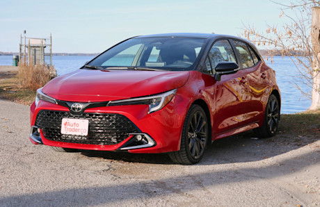Editorial 2024 toyota corolla hatchback xse td 240115 02 jm