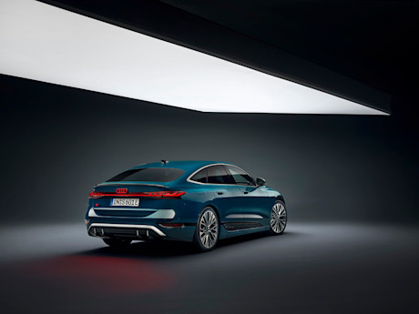 Editorial 2025 audi s6 e tron sportback audi preview 240717 pb 12