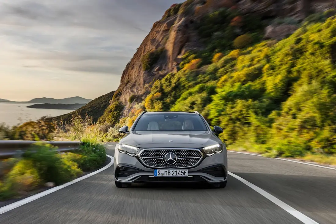 Mercedes-Benz-E-Klasse-T-Modell-2023-Front