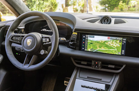 Editorial 2024 porsche macan turbo electric fd 240423 17 jw