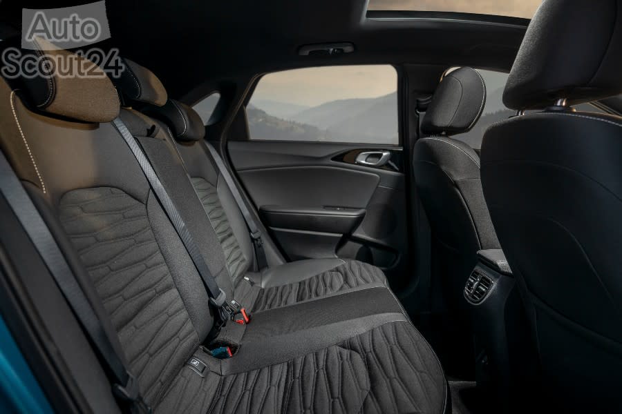 KIA CEED_055(1).jpg