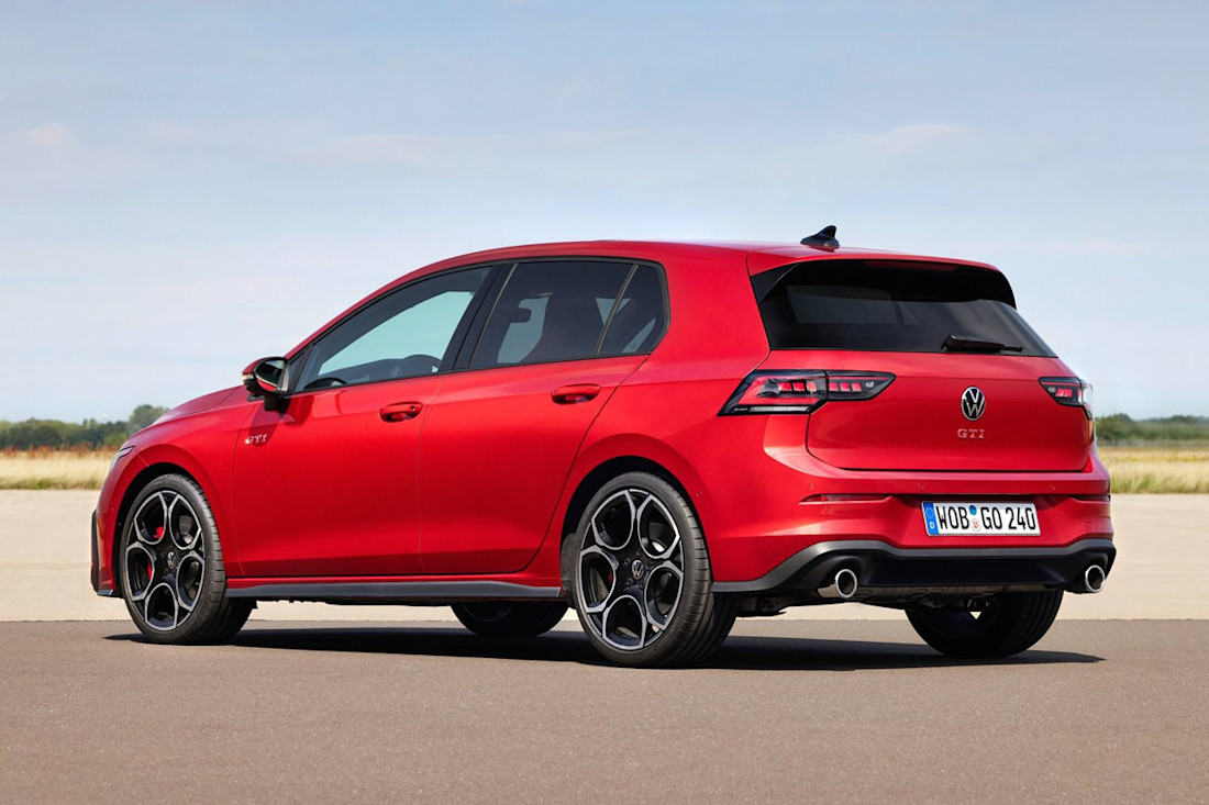 Volkswagen-Golf_GTI-2024-1600-06.jpg
